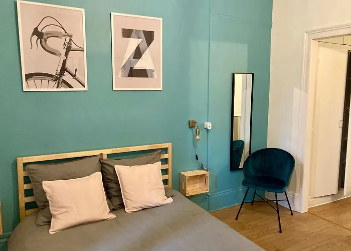 T1 Le Pastel Parking Netflix Wifi Gare